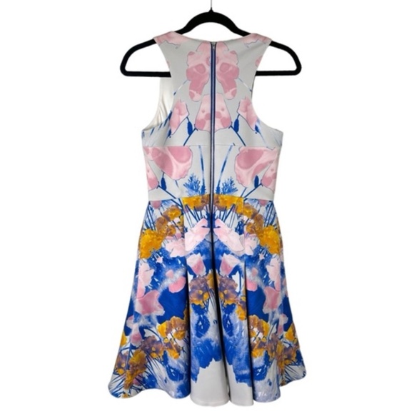 HUNTER BELL HANNAH FLORAL SLEEVELESS DRESS - Picture 4 of 4